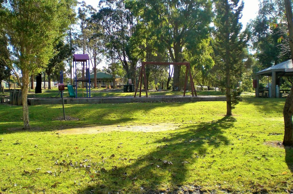 Mallacoota'S Shady Gully Caravan Park Hotel Exterior photo